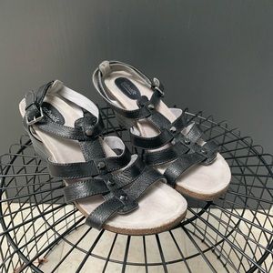 Softwalk Black Sandals Size 8.5